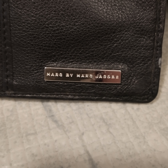 Marc Jacobs Leather Wallet - Picture 3 of 5